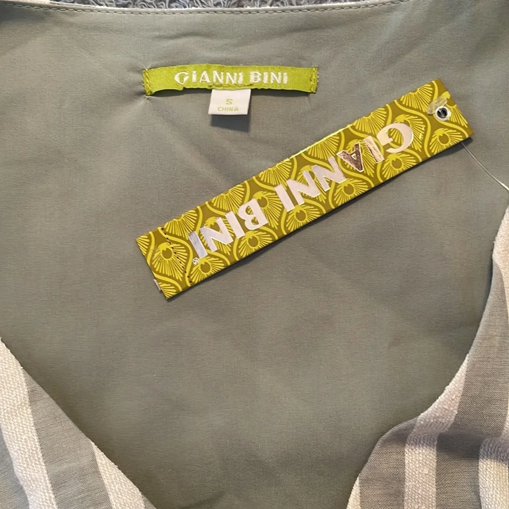 NWT Gianni Bini Sage/White Stripped Slip On Dress w/ shutter sleeves  Size Small - Picture 12 of 12